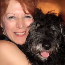 Caroline Fox Betts (@CFoxB)