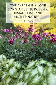 How To Make A Hand Tied Flower Arrangement In 5 Easy Steps Longfield Gardens In 2020 Garden Quotes Longfield Gardens Beautiful Flowers Garden