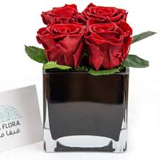 We are here to serve you flower bouquets for all types of occasions. Order Small Black Glass Vase Online At Best Price Free Delivery Igp Flowers