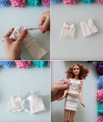 Damit kannst du einen puppenoverall, ein puppenkleid, einen puppenschlafsack, eine puppenjacke und vieles mehr selber nähen! Diy Barbie Kleidung Mit Barbie Sachen Barbie Barbie Muster