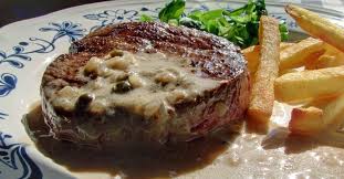 Une Sauce Au Poivre Vert Pour Reveiller Un Steak Qui Dort Du Miel Et Du Sel Sauce Au Poivre Sauce Poivre Vert Recette