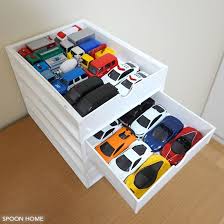 トミカの収納アイデア 100均の木製棚や持ち運びケースの活用法 ブログレポート 収納 アイデア 収納 アイデア 100均 トミカ 収納