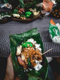 Maybe you would like to learn more about one of these? Siklimis Com On Twitter 12 Setelah Melihat Penampilan Tari Tradisional Di Pasar Karetan Aku Melanjutkan Berburu Kuliner Tradisional Dan Disini Ada Berbagai Macam Kuliner Tradisional Pesonaid Travel Kemenpar Ri Pesonaceritaakhir2018awal2019