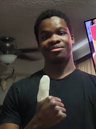 Sliced my thumb open at work 😜