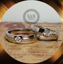 Cincin tunangan emas putih adalah perhiasan cincin yang menjadi symbol keseriusan komitmen antara sepasang kekasih untuk menjalani hidup berdua dalam ikatan pernikahan di kemudian hari. Jual Cincin Kawin Tunangan Emas Putih Palladium 65epld Di Lapak Cincinkawinsan Bukalapak