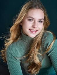 Stephanie Opitz's Instagram, Twitter & Facebook