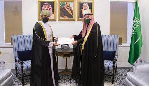 المملكة داعمة لموقف مصر والسودان المتوازن في أزمة السد. ØµØ­ÙŠÙØ© Ø£Ø«ÙŠØ± Ø§Ù„Ø¥Ù„ÙƒØªØ±ÙˆÙ†ÙŠØ© Ø£Ø«ÙŠØ± Ø³ÙÙŠØ±Ù†Ø§ Ù„Ø¯Ù‰ Ø§Ù„Ø³Ø¹ÙˆØ¯ÙŠØ© ÙŠÙ‚Ø¯Ù… Ø£ÙˆØ±Ø§Ù‚ Ø§Ø¹ØªÙ…Ø§Ø¯Ù‡