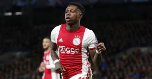 Quincy anton promes (born 4 january 1992) is a dutch professional footballer who plays as a forward or attacking midfielder for russian premier league club spartak moscow and the dutch national team. Former Liverpool Target Opens Door To England Move After Ajax Heroics