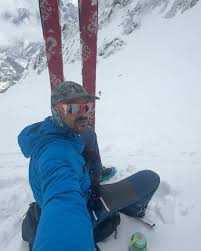 powder freeskiing the Nepal Himalaya. @scarpana