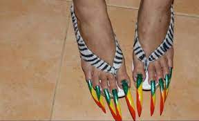 Check spelling or type a new query. La Nueva Tendencia De Las Unas Largas En Los Pies Que Ha Horrorizado A Muchos En Instagram Va A Gustarme