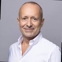 15700+ "Natale (-solimo)" profiles