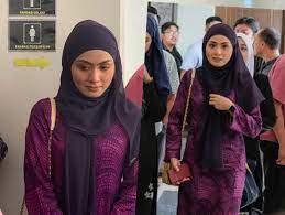 Punca fizo omar & mawar bercerai talak satu sebutan lafaz cerai antara fizo omar dan mawar karim mahligai fizo, mawar musnah. Saya Korbankan Kasih Sayang Saya Untuk Fizo Cerai Talak Satu Mawar Karim Reda Media Hiburan