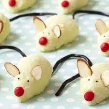 Christ mice candies / christ mice candies : The Daily Meal Cookies Recipes Christmas Christmas Mice Cookies Recipe Creative Christmas Cookies