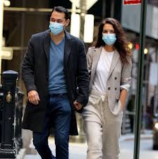 Katie holmes is an american actress, model, and filmmaker. Katie Holmes Wears Blazer Sweatpants On Date With Emilio Vitolo