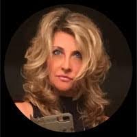 Lynette Ramsey's Instagram, Twitter & Facebook