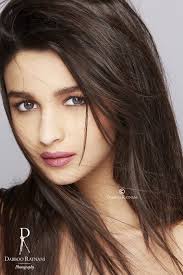 Bollywood actress के लिए इमेज नतीजे