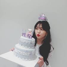 Dancing and making seaweed soup for the members' birthday parties. Just Red Velvet Yeri Birthday Wendy Red Velvet Red Velvet Irene Red Velvet