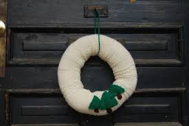 Welcome to knitting at allcrafts where you can find thousands of free knitting patterns and projects. Free Christmas Wreath Knitting Patterns Archives Knitting Bee 4 Free Knitting Patterns