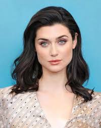 Who should play Wonder Woman in the DCU out of these 12 : r/Fancast