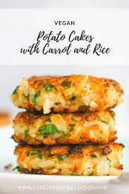 Vegan Potato Cakes Made With Leftover Mashed Potatoes Rice Carrots Onions And Parsley These Potato Cak Tasty Vegetarian Recipes Vegan Recipes Vegan Dinners