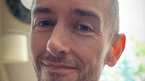 Andrew Sarkar's Instagram, Twitter & Facebook