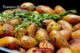 Découvrez cette recette de pomme de terre et félicitez son auteur par un coup de coeur ! Pommes De Terre Grenaille Sautees Petits Plats Entre Amis