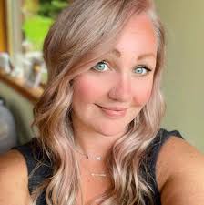 Good evening everyone! Karma Salon and Day Spa would like to welcome our  newest addition to the salon! Here is a little but about Molly, along with  some artwork she has done!