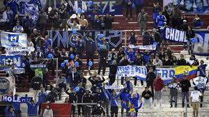 Hinchas Y Jugadas En El River Plate Vs Emelec En Buenos Aires El Comercio