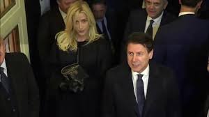Il cast stellare del film in onda sabato 26 giugno 2021 su rete4 mamma mia! Chi E Olivia Paladino La Compagna Del Premier Giuseppe Conte La Repubblica