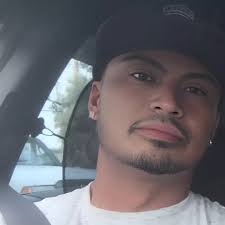 Ella Andrade updated her status.