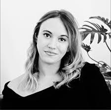 Katie Richard's Instagram, Twitter & Facebook