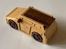 At this point, sequential discovery is also a mantra. The Slammed Car Puzzle Box Designed By Junichi Juno Yananose Puzzle Box Wooden Puzzle Box Puzzle Box Design