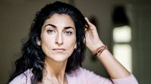 'Ik werd kwaad als mijn moeder weer eens begon over Het Betere Leven dat ze  me had gegeven. Ik heb hier ook áfgezien'