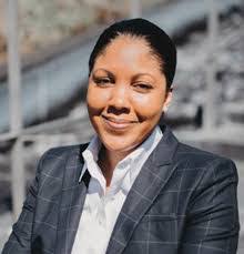 Martina Wood's Instagram, Twitter & Facebook