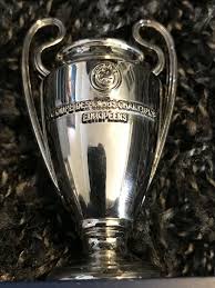 Die uefa champions league 2020/21 ist die 29. Miniatur Uefa Champions League Pokal In Bayern Landshut Ebay Kleinanzeigen