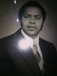 Help sharpening old family photo?