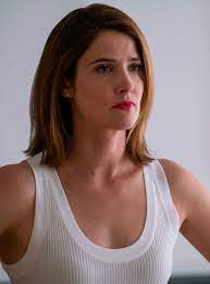 Lisa Is Actually The Worst Person In Friends From College Cobie Smulders Celebrity Hairstyles Celebrities