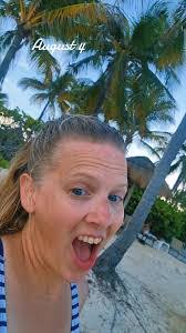 Melissa Ponder's Instagram, Twitter & Facebook