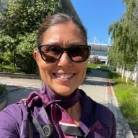 Lori Guyer's Instagram, Twitter & Facebook