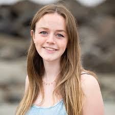 Emily Lindenmayer's Instagram, Twitter & Facebook