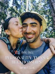 Etta Briggs's Instagram, Twitter & Facebook