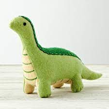 This Brachiosaurus Plush Dinosaur Has Waited Millions Of Years To Roam Your Home With A Soft Cuddl Cerditos De Peluche Munecos De Fieltro Patrones De Fieltro