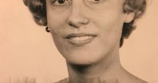 Kay Wallis's Instagram, Twitter & Facebook