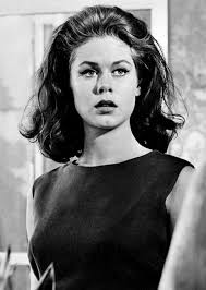 Find the perfect elizabeth montgomery stock photos and editorial news pictures from getty images. Elizabeth Montgomery Before Starring In Bewitched Circa Late 50s Early 60s Oldschoolcool
