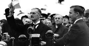 Neville Chamberlain After The Munich Agreement 30th September 1938 Dramatic Photos Munich Agreement World War Two