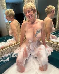 lisa_onthe_weekend on X: Cum see me on my FREE OF page!  t.coAUbfFujoga t.coe4fz4Eb9xr  X