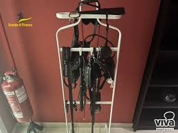 Prostituzione in un centro massaggi di Barletta, in carcere il titolare