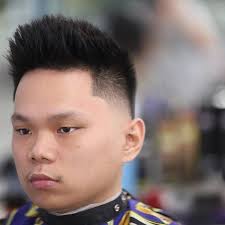 Best slope haircut men's raund face shep. 50 Fresh Hairstyles For Men With Round Faces Fashion Hombre