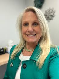 Does anyone know Pia Patrick? They are a member of this group and posted  earlier about making digital and canvas pictures which appears to have been  deleted.