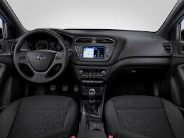 The hyundai i20 n is available in six exterior colors. La Hyundai I20 Restylee Abandonne Le Diesel Et Gagne Une Boite Automatique Challenges